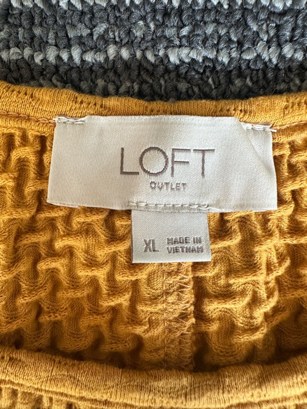LOFT Mustard Textured Puff-Sleeve Tunic Half-Sleeve Shirt | SIZE XL - Picture 6 of 9